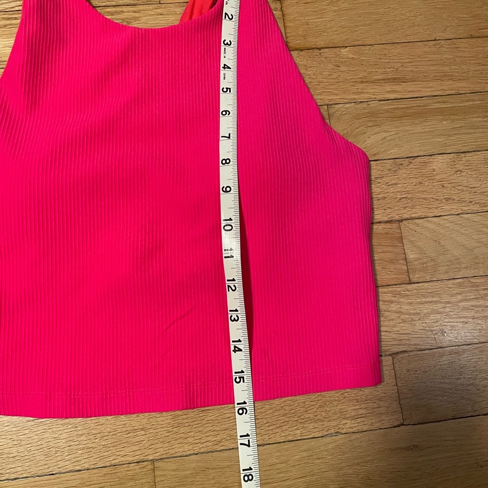 Vively Vibrant Pink Ribbed Women's Cropped Tank Top/Sports Bra L - Picture 7 of 7